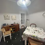Casa Di Aldo: Una Casa Nel Centro Di Nervi.